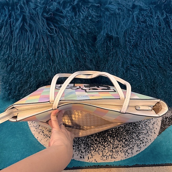 Karl Lagerfeld Paris Large Zip Top Tote style Shoulder Bag - Picture 6 of 16